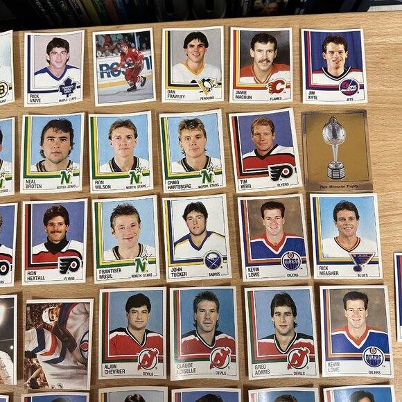 Lot Of 61 1987 Panini Hockey Stickers - Picture 4 of 6